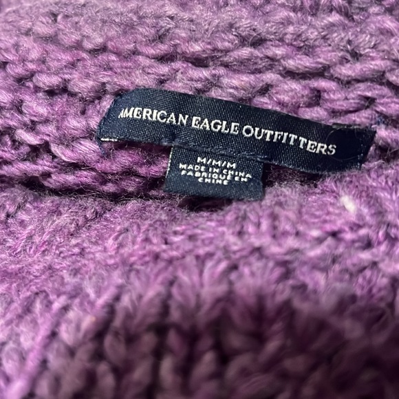 American Eagle Outfitters Crew Neck Sweater - Picture 3 of 4
